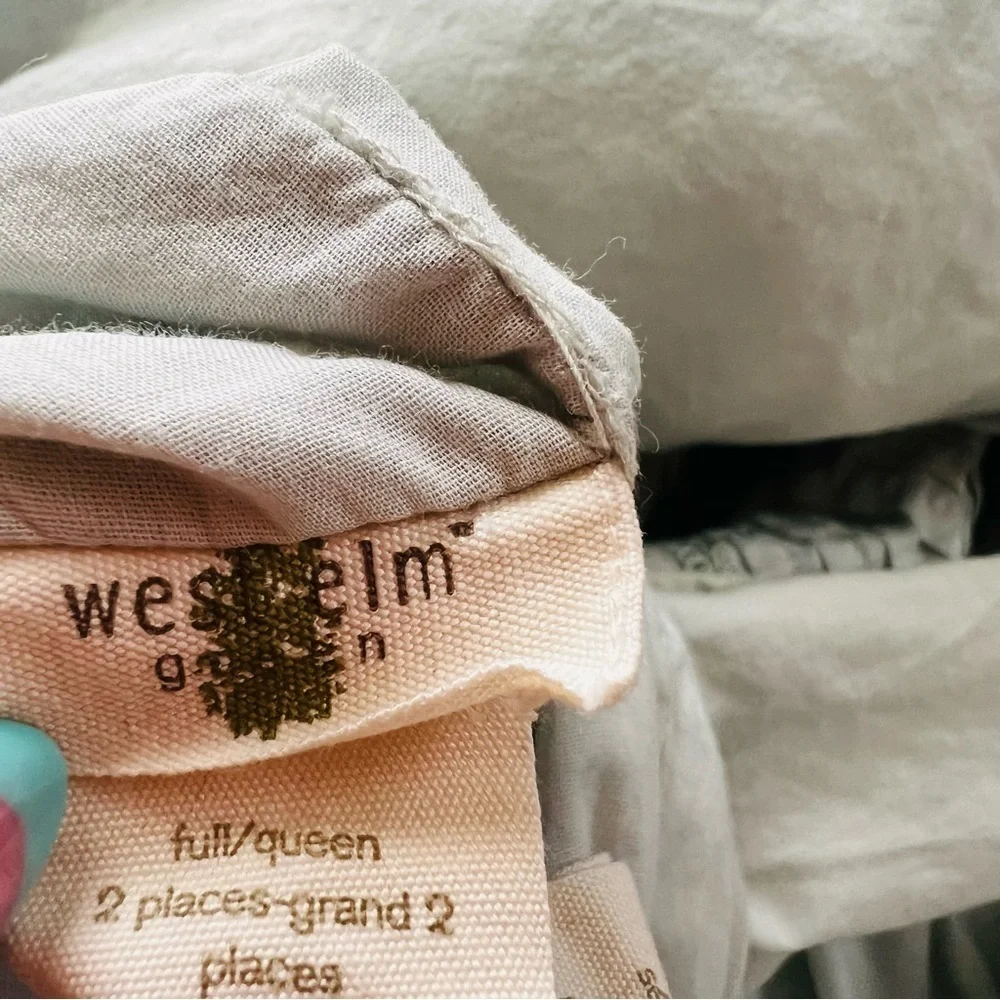 Beautiful Soft West Elm Full/Queen Duvet Cover Light Teal.